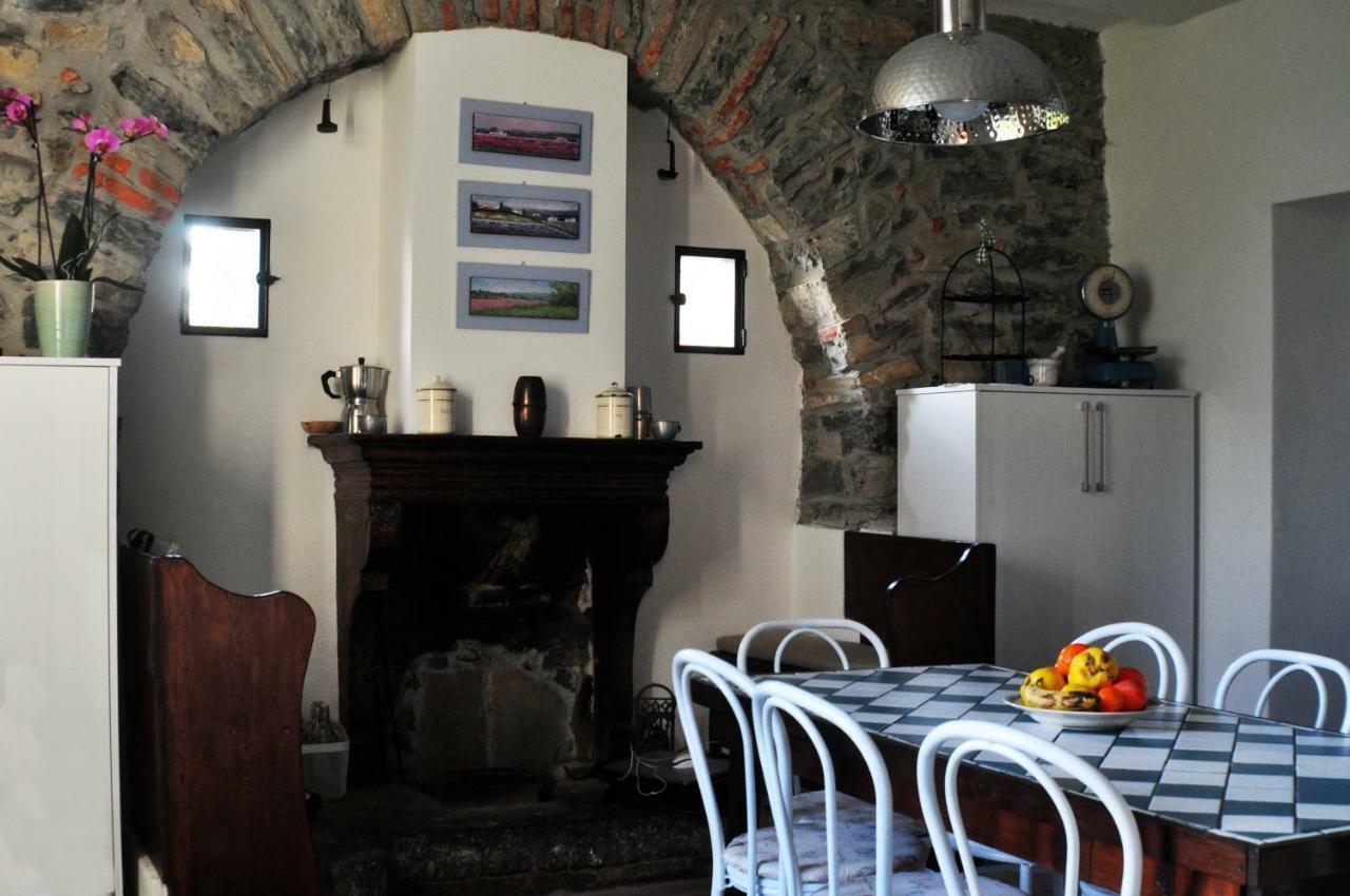 B&B La Cassinella เชอร์นอบบิโอ ภายนอก รูปภาพ